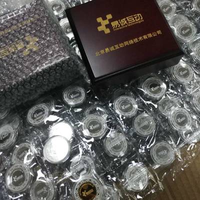 專業(yè)定制，榮耀象征 合金獎(jiǎng)牌、純銀紀(jì)念幣與企業(yè)形象禮品的完美融合